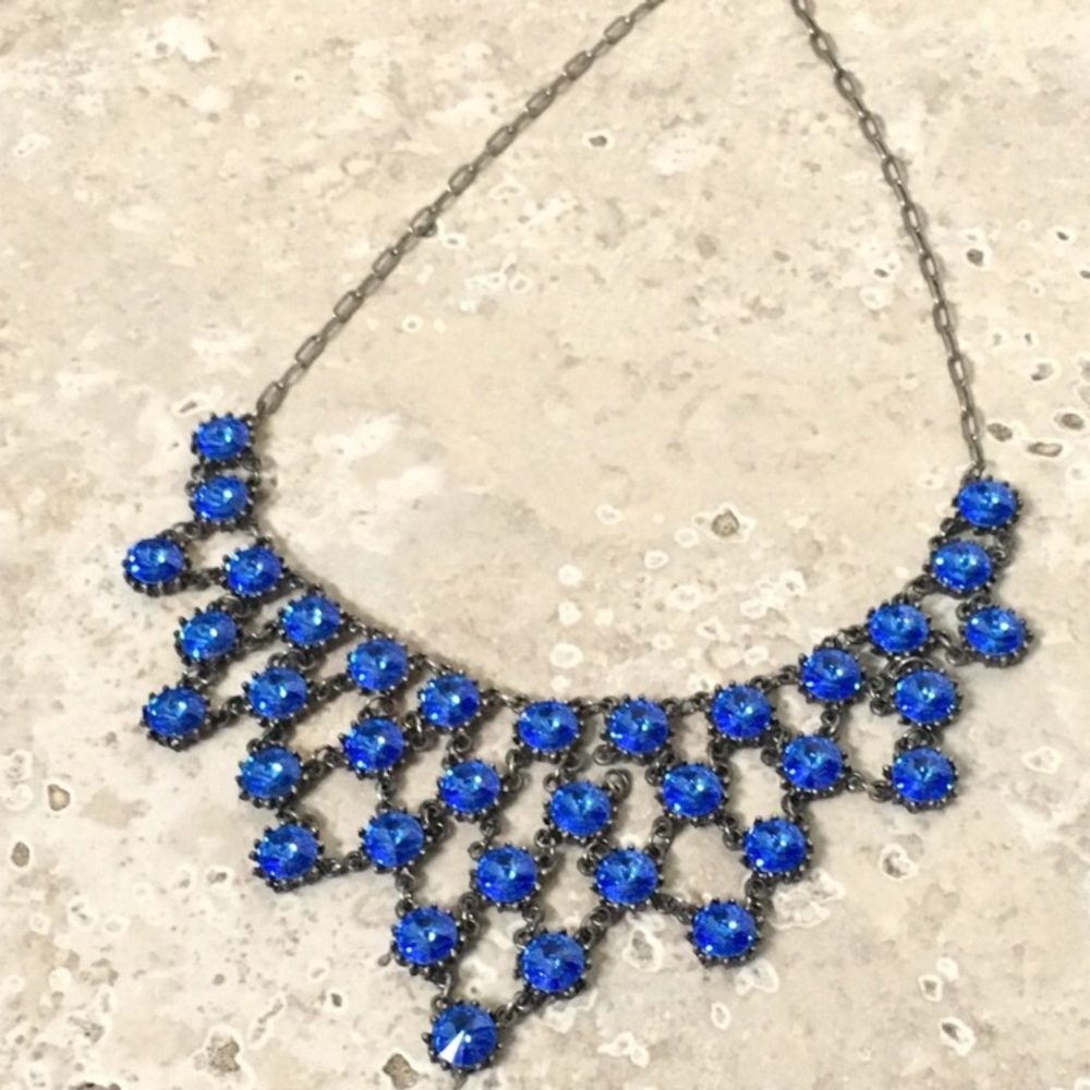 Vintage Crystal Necklace - Picture 4 of 8